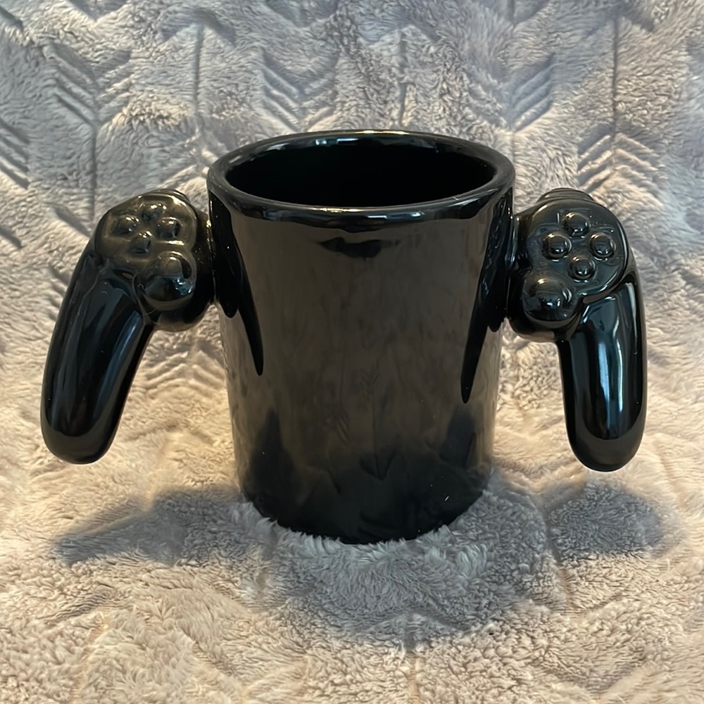 BigMouth Inc. Game Over Coffee Mug, Ceramic Gamers Cup, Playstation Controller